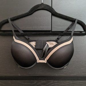 Victoria's Secret Bombshell plunge/plongeant bra